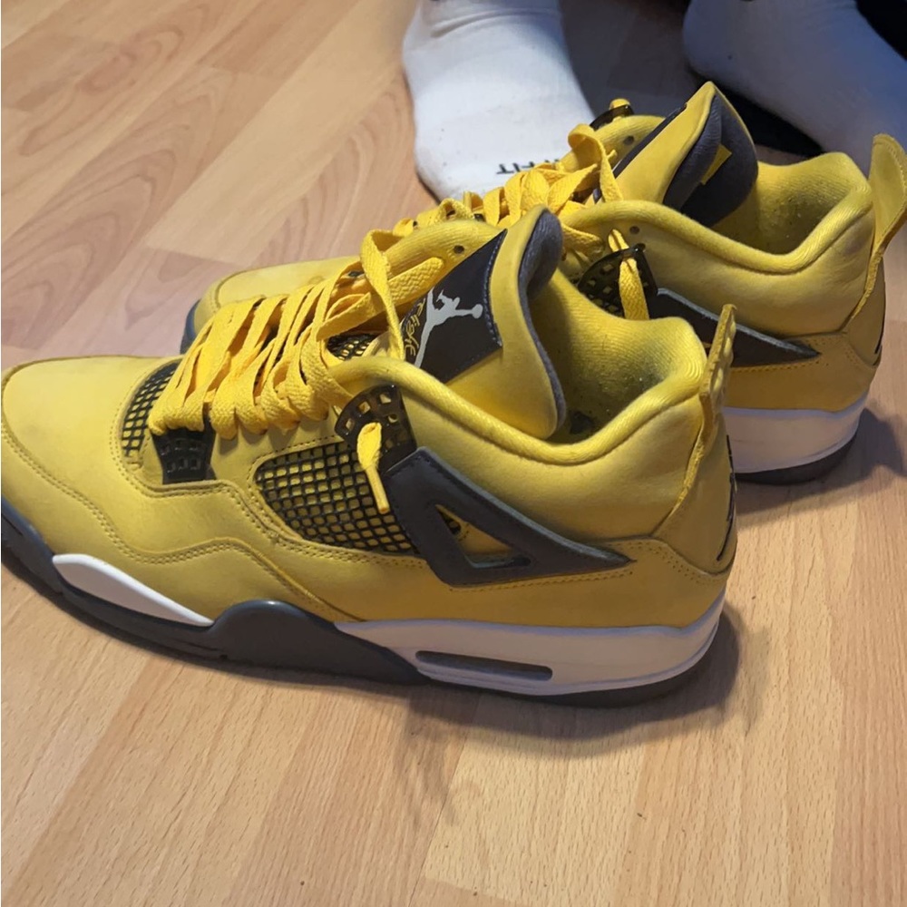 men’s nike sneaker